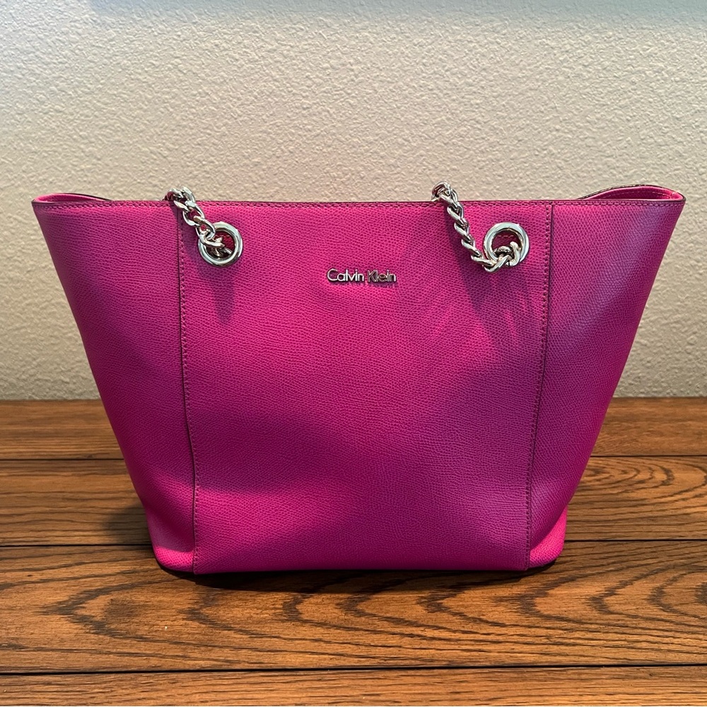 Calvin Klein- Hot Pink Medium size Tote